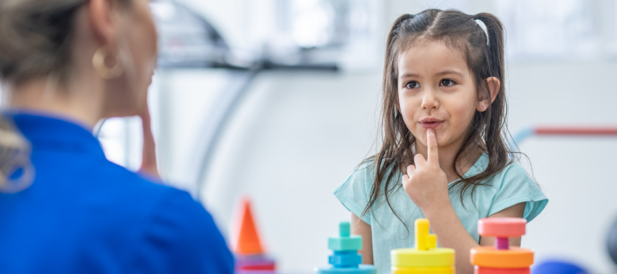 Dil ve konuşma terapisi değerlendirmesi öncesi hazırlık görseli